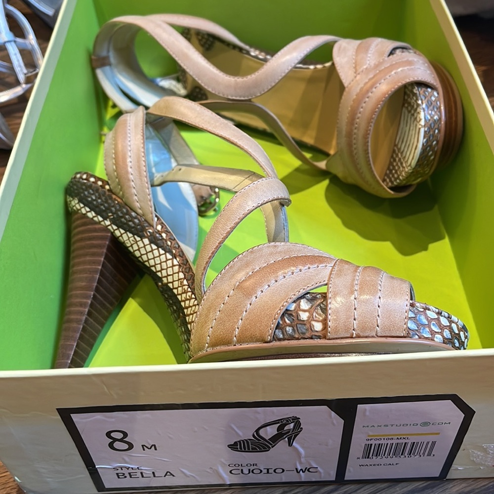 Max Studio . Com Snake And Light Leather Heel - image 6